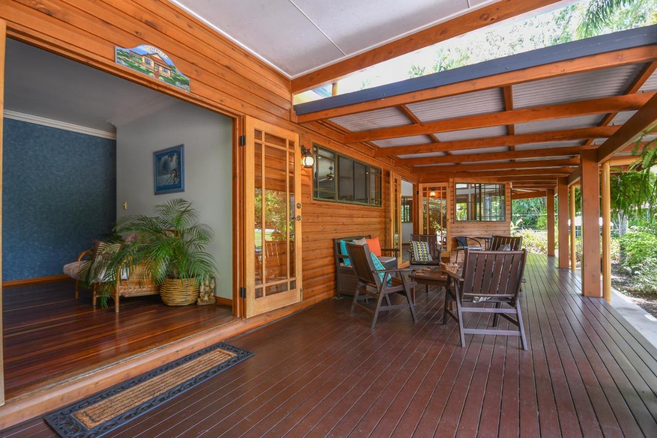 Hibiscus Lodge Bed & Breakfast Wongaling Beach Exterior photo